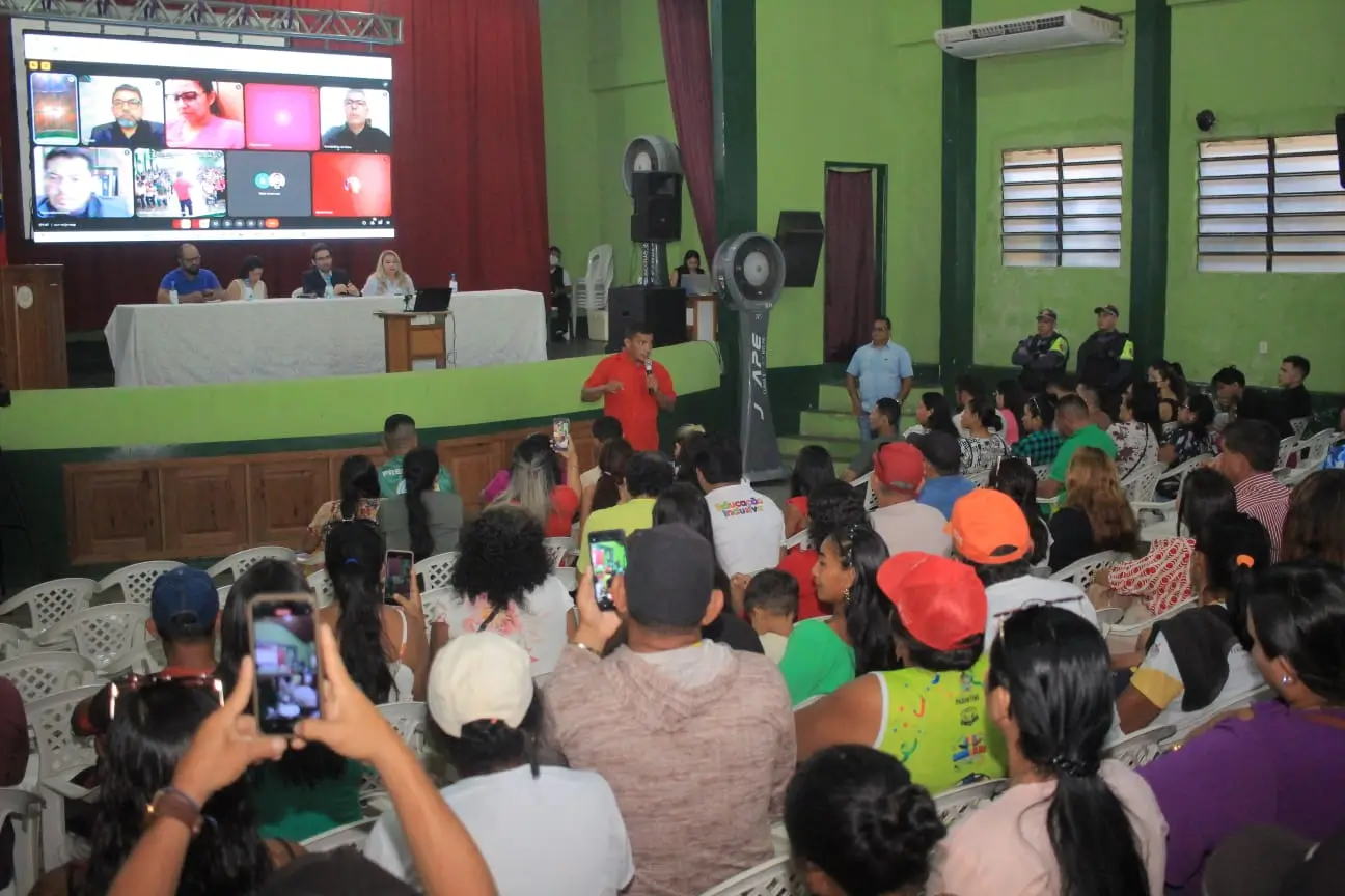 parintins-debate-ocupacoes-irregulares-e-impactos-ambientais-em-audiencia-publica