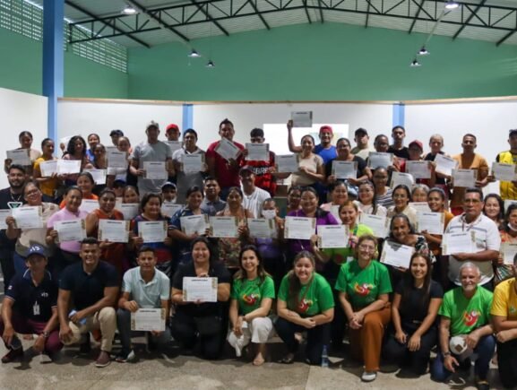 sao-sebastiao-do-uatuma:-grupo-de-90-prestadores-de-servicos-passa-por-qualificacao-em-servicos-turisticos