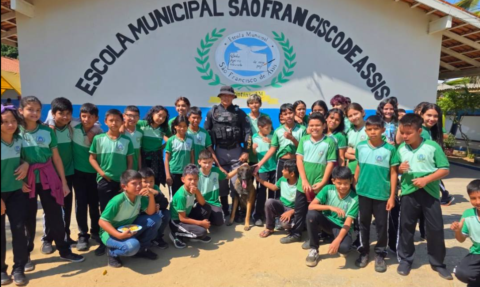 grupamento-de-caes-do-11o-bpm-realiza-visita-educativa-em-escola